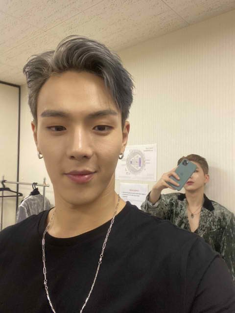 Since y& #39;all hate showki I will lowkey spam you :)