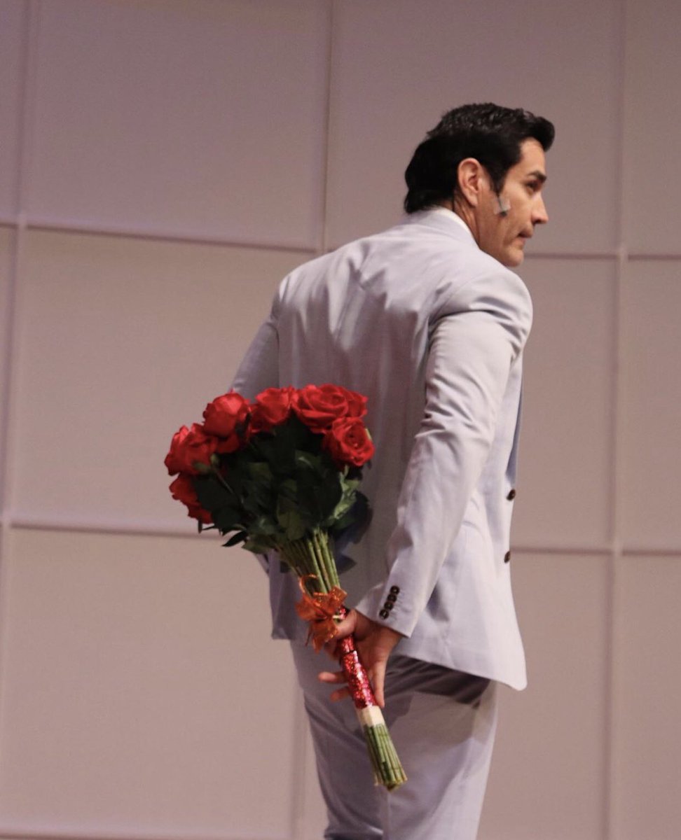 Today : ITS MY BIRTHDAY... 🍾🥂🎁🌹🎶🎵🎶🎵
<a href="/davidzepeda1/">David Zepeda</a>