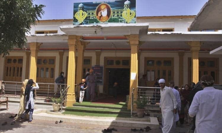 Xadeejournalist's tweet photo. After 73 years historic #Gurdwara handed over to #Sikh community in #Quetta #Balochistan today #Pakistan https://t.co/8zMkFG07Fu