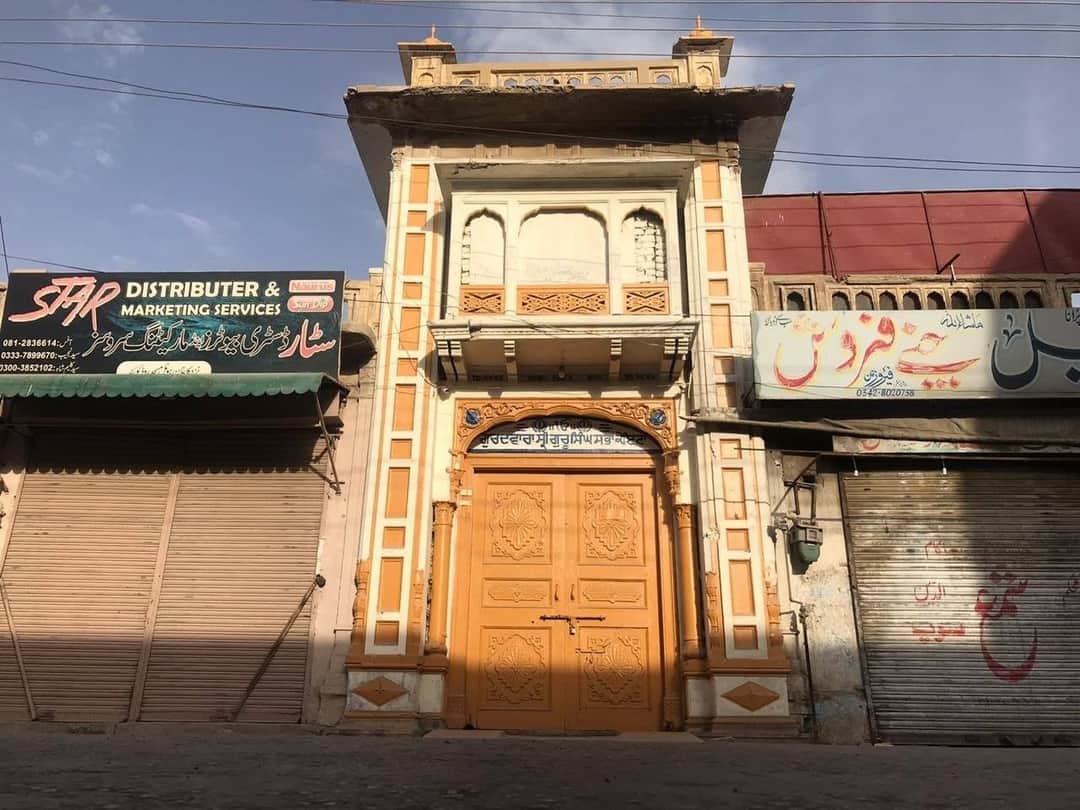 Xadeejournalist's tweet photo. After 73 years historic #Gurdwara handed over to #Sikh community in #Quetta #Balochistan today #Pakistan https://t.co/8zMkFG07Fu