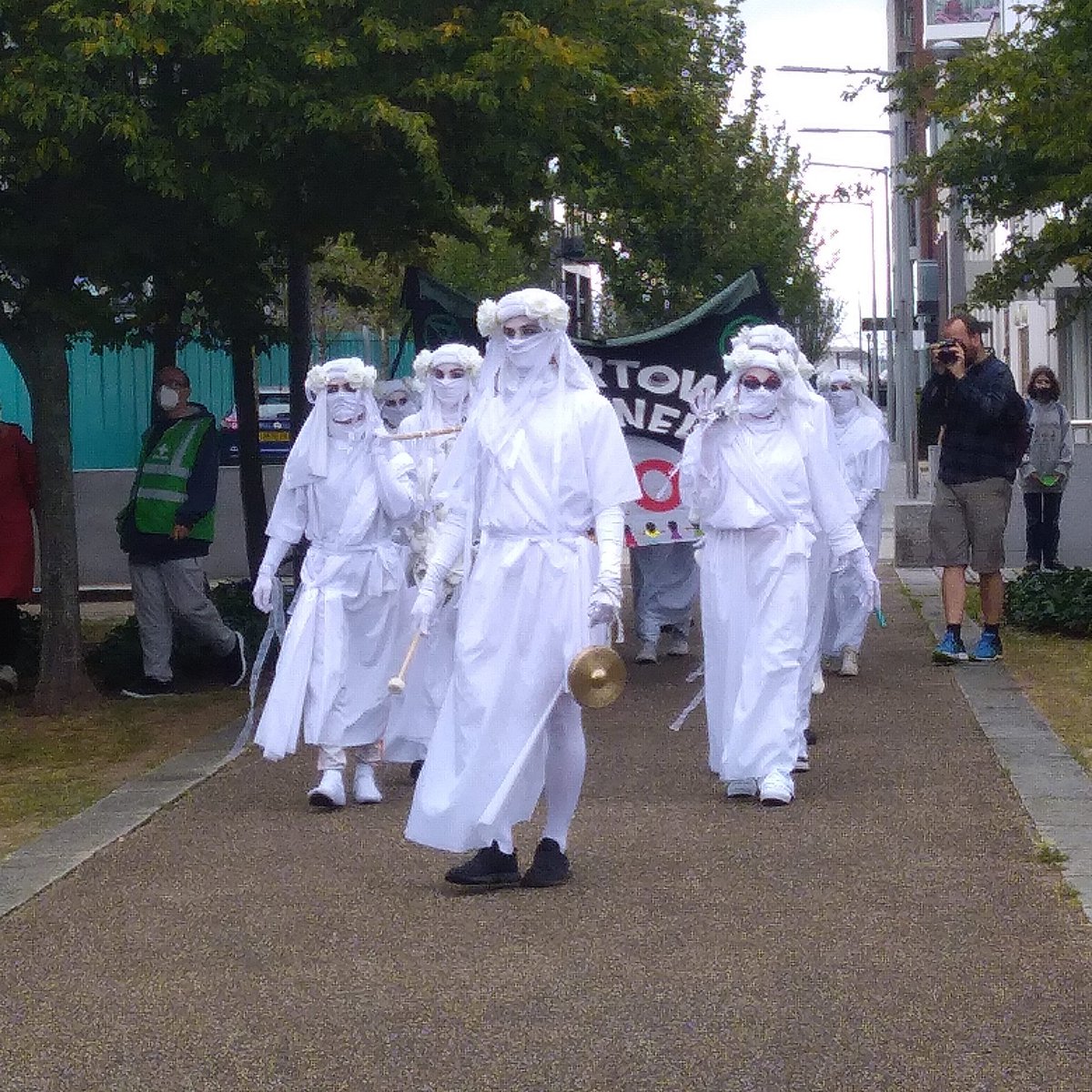 David_Llew's tweet photo. Joined evocative protest this morning against the proposed toxic Silvertown Tunnel. Time to pause given #ClimateEmergency https://t.co/Rslw0Pkbd2