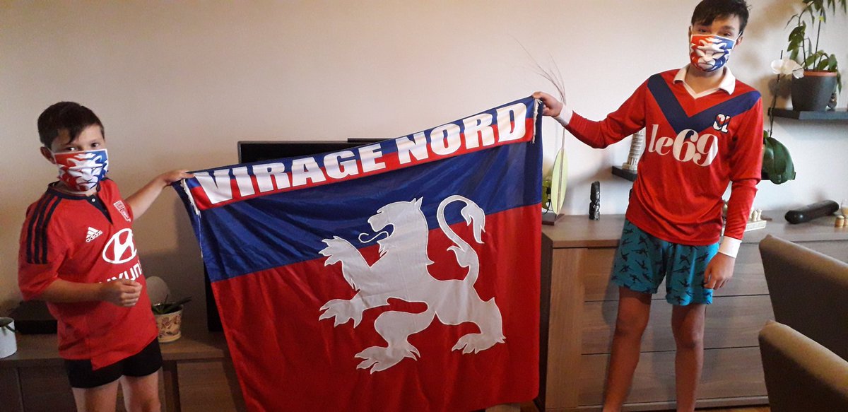 ArtUpLyon's tweet photo. 📢Suite à un désistement  ,on vous offre :
      2 x 2 masques 🔴🔵🇫🇷 Made in Lyon 

Pour participer  :
- Liker et RT le post
- inviter un de vos amis à nous suivre en mentionnant son    pseudo en commentaire 

Tirage au sort Mardi 28 juilletà 20H 😉💪 https://t.co/VvY8LRNG6i