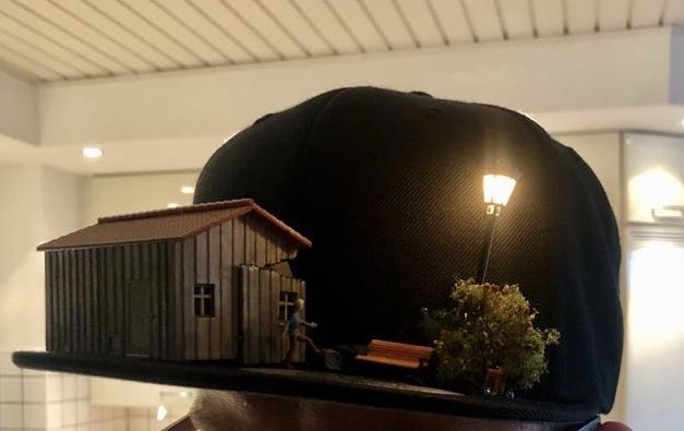 NerdlockPodcast's tweet photo. Tadaaa 🎉 Custom Basecaps - sogar mit Licht! 😎 

#nerdlock #podcast #basecaps #custombasecaps #miniatures #modelbuilding #miniatureart #becreative #kunstmitkappen #basecapart #mirgehteinlichtauf https://t.co/7CUEVZYDKh