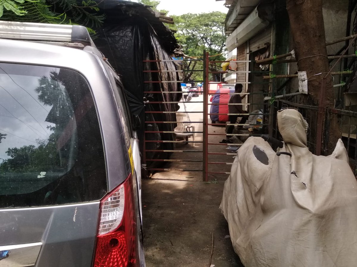 sonivishal2288's tweet photo. Please look into this illegal encroachment made on the barricades put during the lockdown that is still not removed from our lane  near sethia complex 2 at motilal nagar , Kamal bordikar marg off mg road Goregaon West  @mybmc @MCGM_BMC @VidyaThakurBJP @PillaiSrikala @mybmcWardPS https://t.co/daROTyZzks