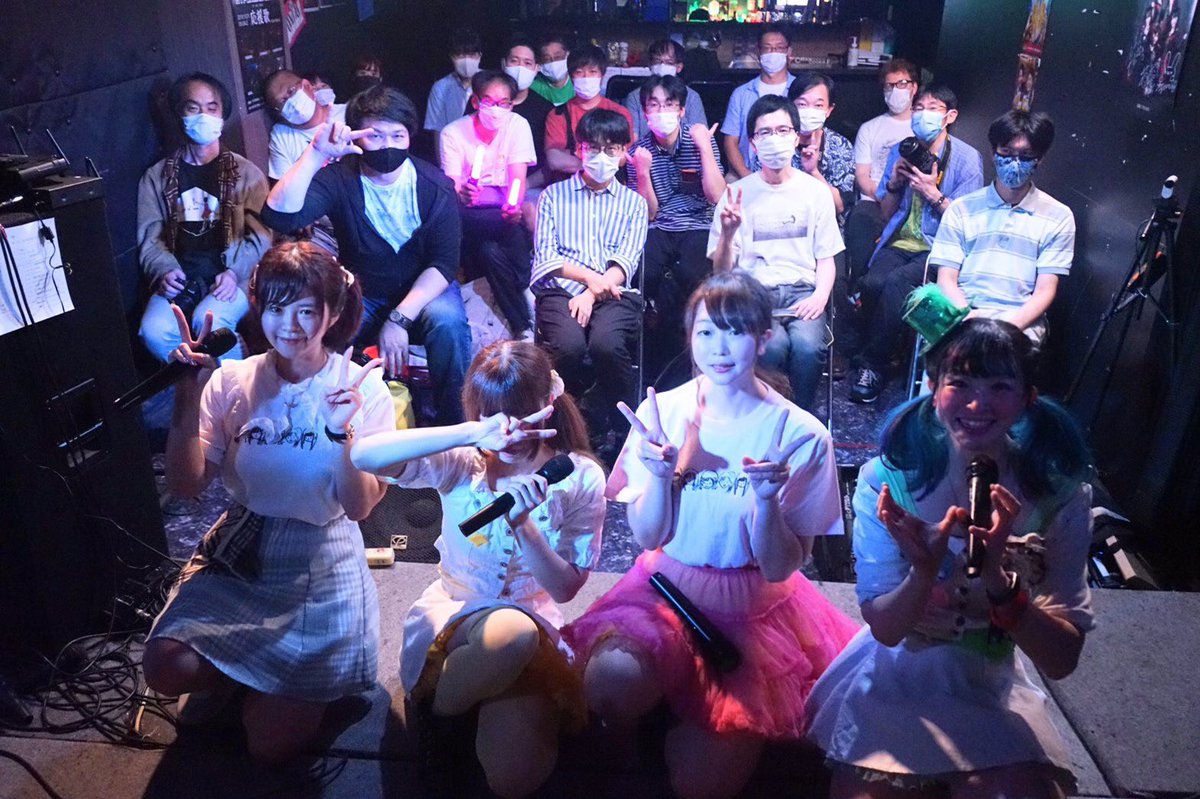 pyonhannn's tweet photo. 本日はありがとうございました🙇‍♂️
両部とも事前チケット満席での開催でした。コロナ対策のご協力ありがとうこざいます。

またお会い出来るのを楽しみにしています。(写真は2部の写真です❤) https://t.co/gyV2gdQ9lx