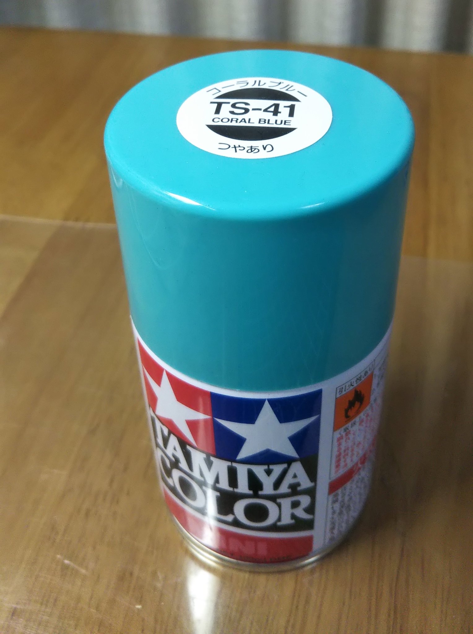 えってぃ 4d32 ボディーやらシャーシの塗装進めて乾燥中 写真撮ってないけど 乾いてから組むのが楽しみ ボディーカラーはタミヤカラーのコーラルブルーを使い切りました T Co Vkl1m5wyng Twitter
