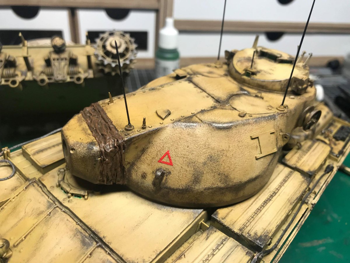 Making_Models's tweet image. Trying to stir up the mojo to get this Conqueror Mk1 Finished...