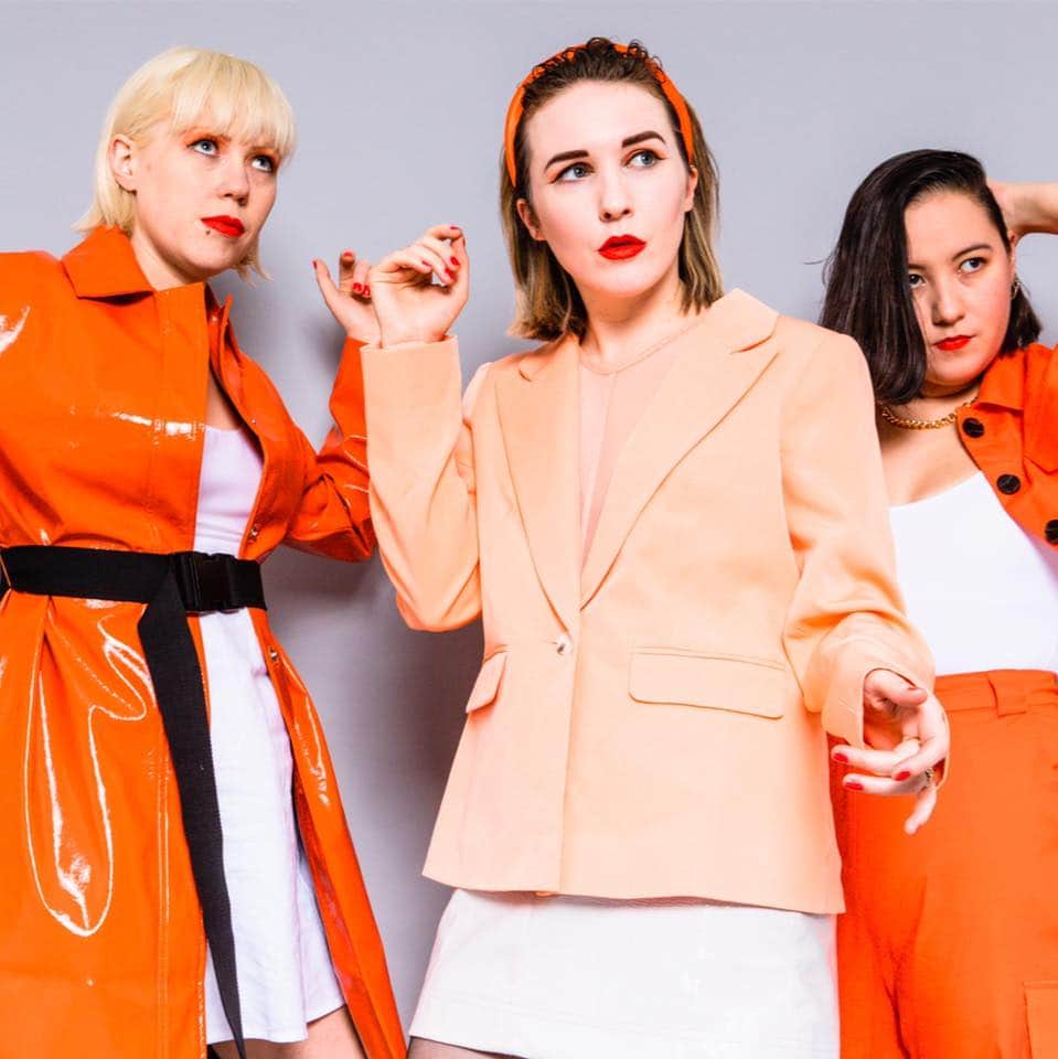 MONDAY on <a href="/RadioNorthenden/">Radio Northenden</a> - I'm very excited to be joined by <a href="/WeArePins/">P I N S</a> LIVE!! 😱 Tune in from 4pm at radionorthenden.com - you can let me know any Qs or messages below! 🤩 <a href="/followelisa/">Elisa Aimi</a> <a href="/FaithVern/">Vern Einjhel Faith</a> <a href="/PropertyofLois/">Lois Macdonald</a> <a href="/HausOfPins/">Haus Of PINS</a>