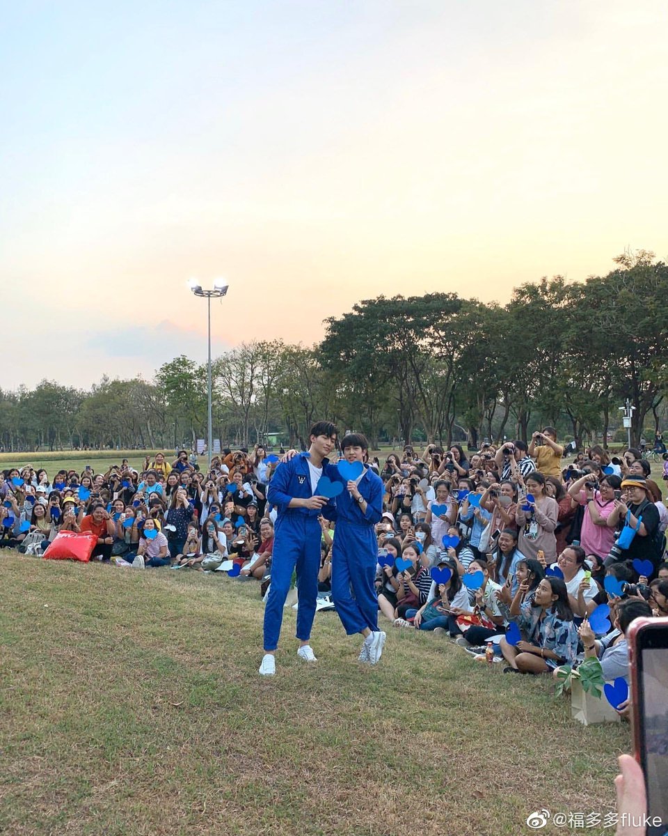 FlukeInternati1's tweet photo. Whether you are~
ไขมันของเจ้าแก้มก้อน
&amp;ohmylove&amp;MyBlue
We will always stay by OhmFluke side🥰

#OhmFlukeByYourSide 
©Fluke_officialFan,福多多 https://t.co/87sqOJ9Qop
