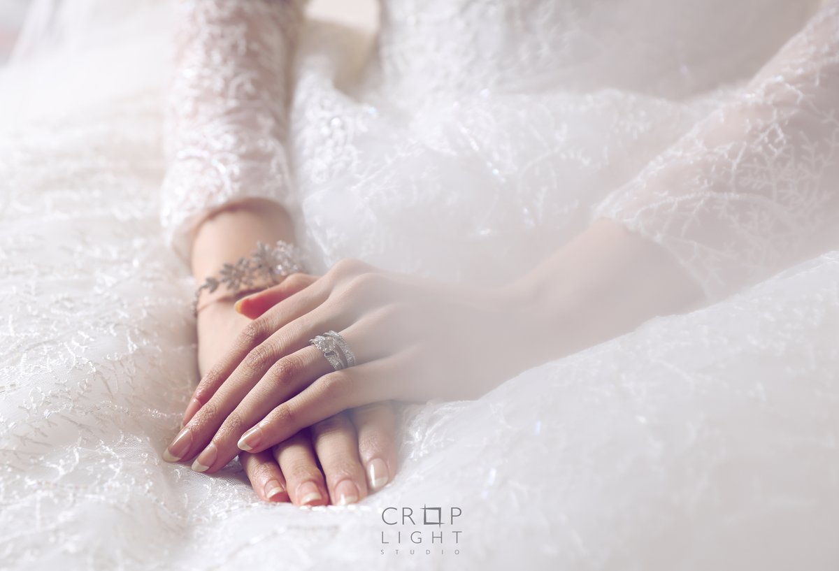 croplight's tweet photo. Our Beautiful BRIDE 💕 was great moment,unforgettable memory!! Thank you for your trust ✨ .
.
.
• ©️Photo Credit @croplight
For inquiries:
WhatsApp | +966597889988
Email | info@croplight.com
•
.
#wedding #engagement #flower #ring #usa #dammam #saudi #مصورةـزواج #الخبر #الدمام https://t.co/g0BfXjOo5W