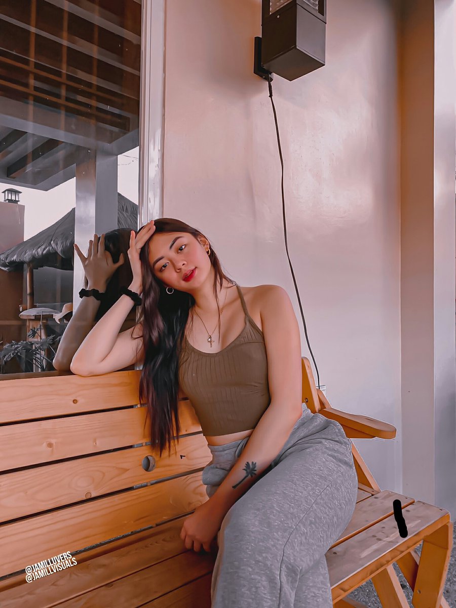 jamillvisuals's tweet photo. pajama.jpeg 🙈 @camilltrinidad https://t.co/p50p9xBdIS