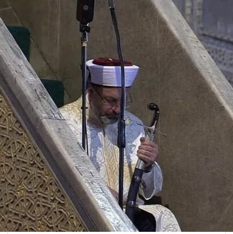 لا تعليق والله