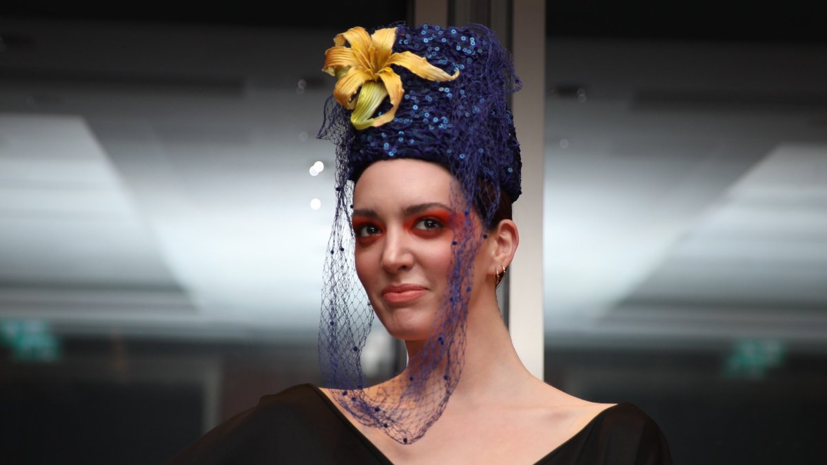 frumpytofunky's tweet photo. Preview of @XTerrace #LondonHatWeek2020 in @eclipse_racing #magazine featuring #milliners #aroundtheworld
Theme #ToFutureAndBack with 1940's #Retrostyle #hats by
#KarenBailey #DieHutisserie & #ElisabethLouise #RockItForRacing Full Exhibition 8-11Oct https://t.co/F1dyAeKZTW https://t.co/MJ3QYodkHh