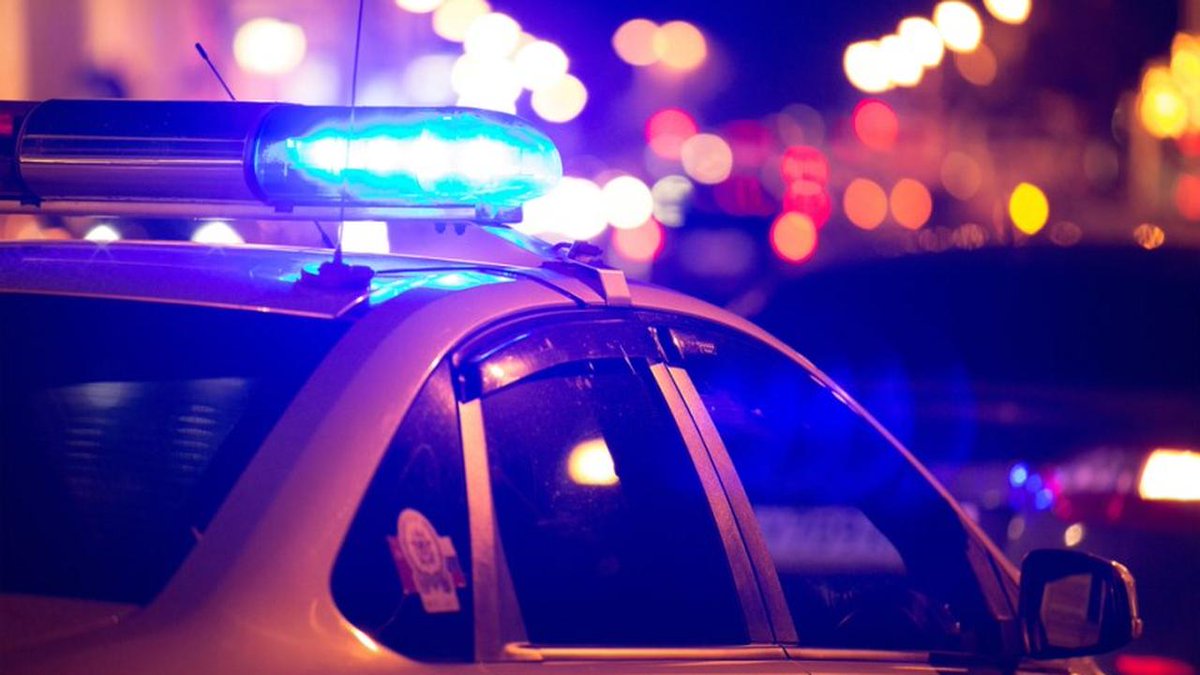 Follow us on YouTube Politie arresteert drie verdachten na achtervolging van Tilburg tot in België....