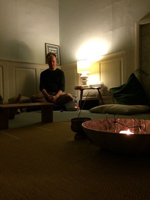 _stillpoint's tweet photo. Our fifth Holistic Spiritual Practice retreat at the Abbey Sutton Courtenay October 2014 #stillness #contemplation #contemplativeprayer #contemplativechristianity #yoga with James Jewell @pacebene @mattrees https://t.co/YO4UXBDJev