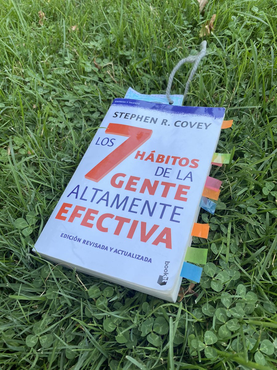 Hace año y medio descubríeste libro...y me ha tomado ese tiempo d lectura continua y profunda...con el objetivo d integrar desde dentro hacia fuera el cambio.

Esta semana he decidido enfocar mi estrategia en el Hábito 3...”Poner primero lo primero”

#stephencovey #coaching