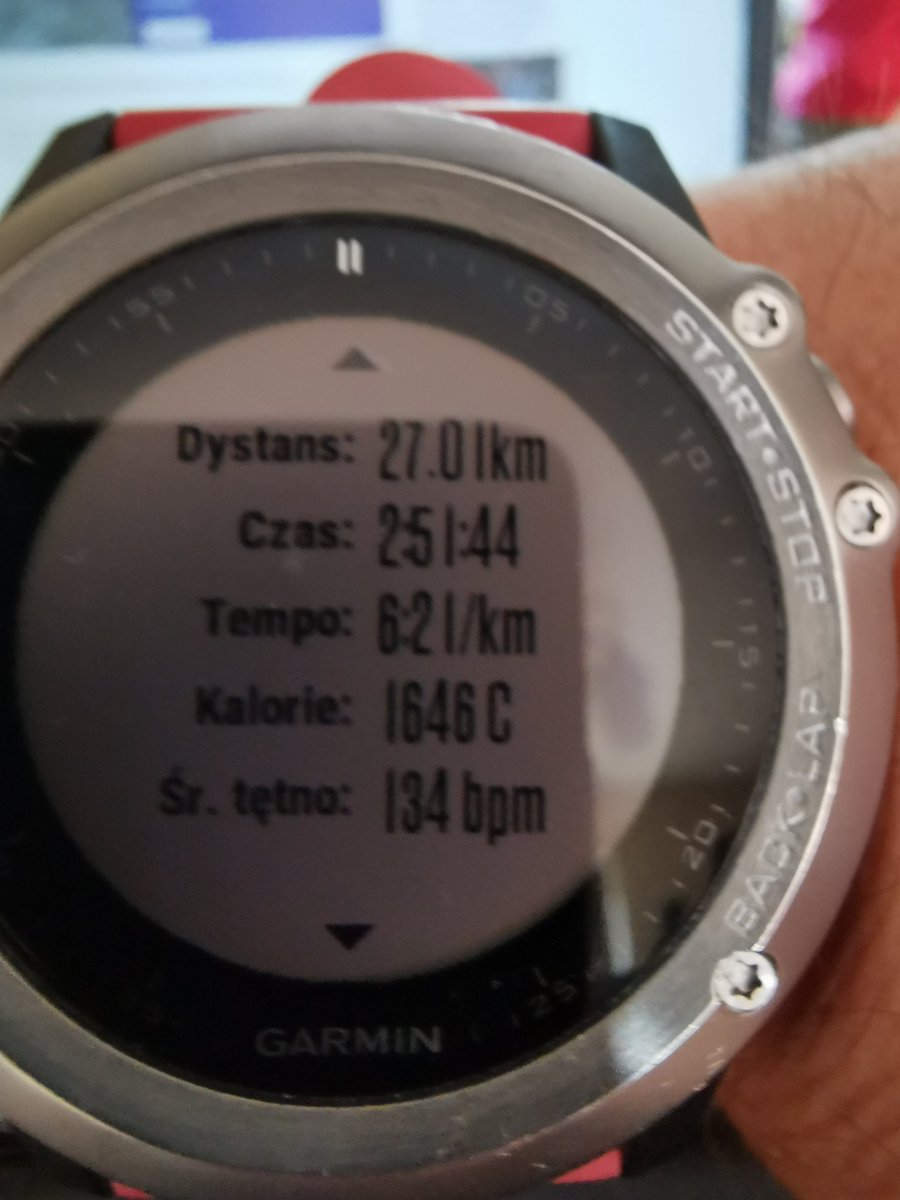 tomasz_gasecki's tweet photo. Pierwsze dłuższe wybieganie trailowe przed ultra. Nie da się wykręcić tempa jak po płaskim. Test plecaka wypadł pozytywnie. #bieganie #hardrunner #biegambolubie #ultrakotlina https://t.co/KAz4vir9Os