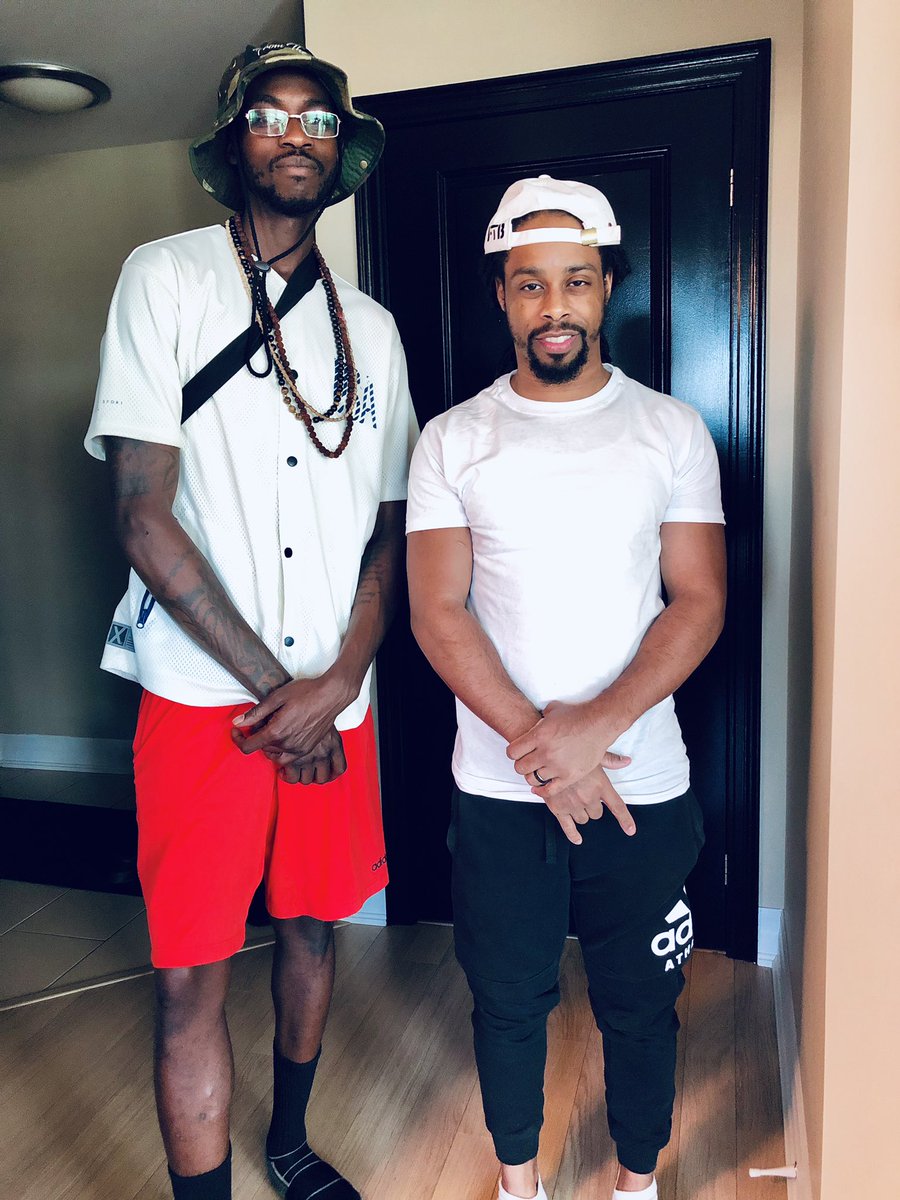Brookz_4T's tweet photo. It’s Actually the Angle That Makes Me Look Shorter Than @kranik_VizhenZ Here (@Twitter, Don’t Believe Everything You See) 🤷🏽‍♂️ #TeamLeaders, Stay Tuned for #TSPOKB on My Birthday: 8/2/20 💽 📸: @ShidaMill of @ShidaMillRecord 🙌🏽: https://t.co/6jL7bFHlMw