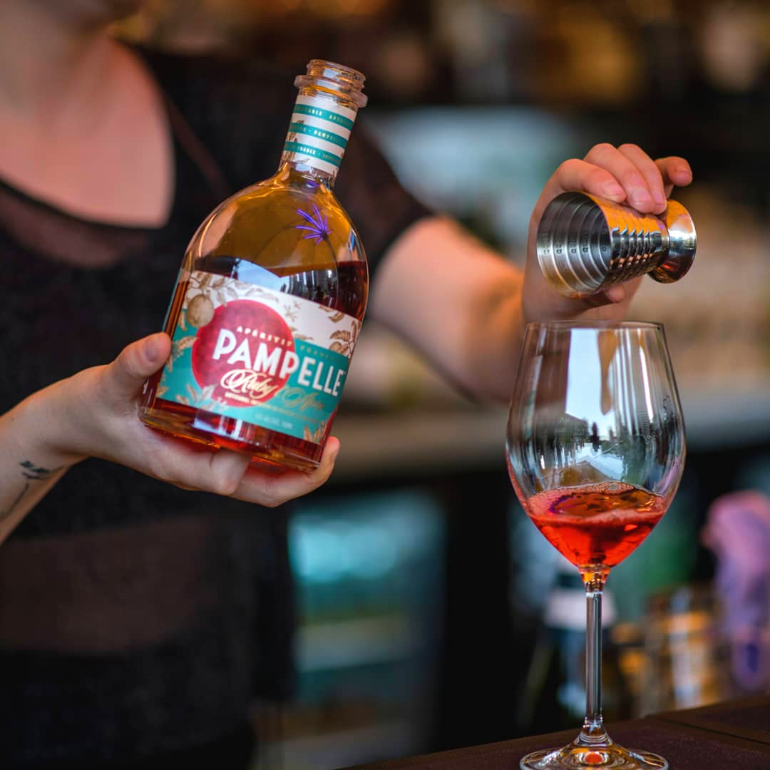 pampellerubyred's tweet photo. 🔴🔴
Taste the #Mediterranean Joie de Vivre with #PampelleAperitif
#CraftedInFrance with #RubyRedGrapefruit
#TresDelicious #TresPampelle
#LoopRoof #Melbourne #Pampelle #PampelleTonic #PampelleAndTonic #PampelleSpritz #Aperitif #Cocktails #CocktailBar #SummerCocktails https://t.co/Hn387J9lGD