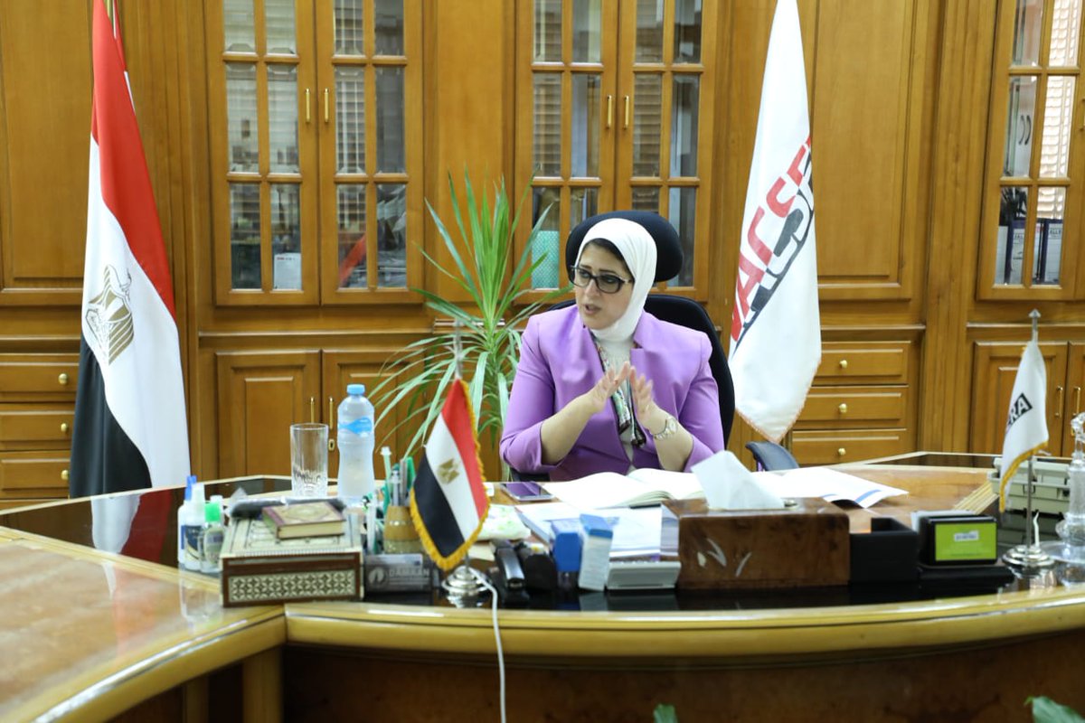 mohpegypt's tweet photo. وزيرة الصحة تعقد اجتماعًا بمقر شركة "فاكسيرا" لمتابعة جاهزية المصانع وكفاءة خطوط الانتاج تمهيدًا لبدء تصنيع لقاح فيروس كورونا المستجد بعد ثبوت فعاليته https://t.co/MRnGAeJa8p
