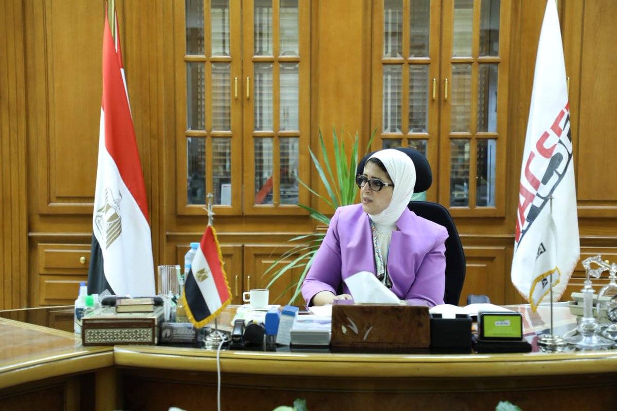mohpegypt's tweet photo. وزيرة الصحة تعقد اجتماعًا بمقر شركة "فاكسيرا" لمتابعة جاهزية المصانع وكفاءة خطوط الانتاج تمهيدًا لبدء تصنيع لقاح فيروس كورونا المستجد بعد ثبوت فعاليته https://t.co/MRnGAeJa8p