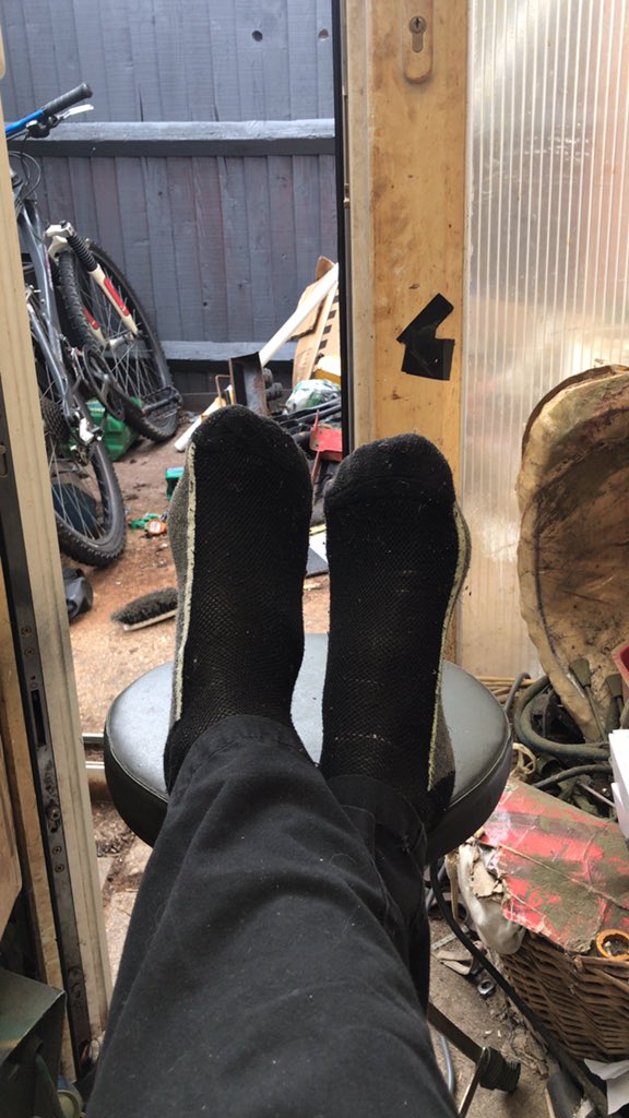 looneytonecx's tweet image. Yep that’s not right on the right nope don’t look any better on left 🤣think it’s probably #brokenfoot hurts simalar to the toe last month 🤦‍♂️ good job I built a #ebike resently now to find a crutch or should I just #makeone @CriticalMassNN @embntweet @sampilgrim 😂🛠🚲⚡️🤦‍♂️✌️