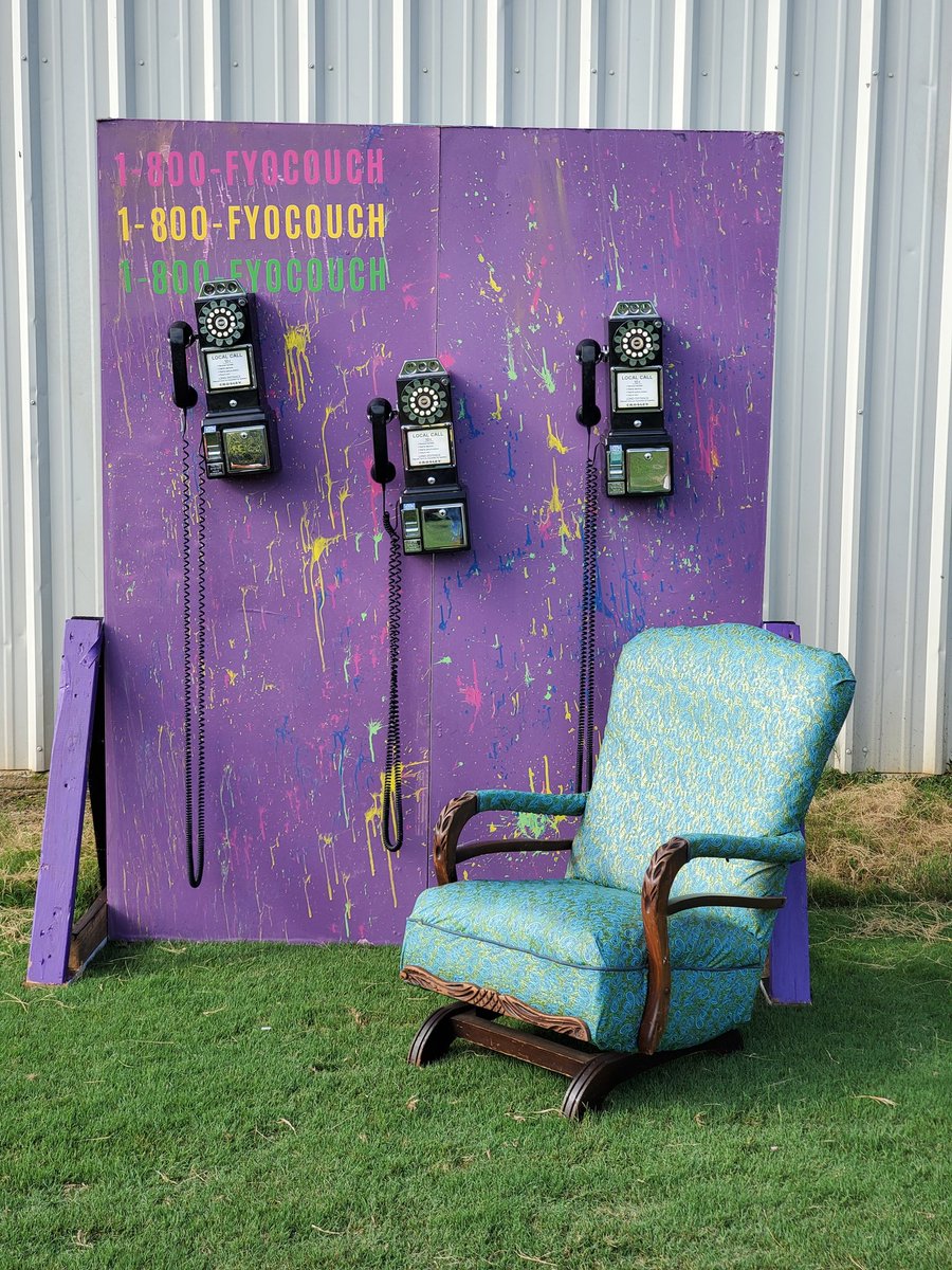 SeasonedByMea's tweet photo. Loved the set-up #FYoCouch https://t.co/8IKjLvX2aZ