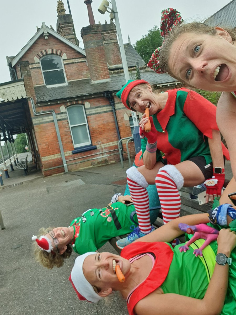 GoodGymPoole's tweet photo. Goodgym is about getting fit and having fun! So a team of Goodgym runners joined a local virtual race to bring good cheer to the local area! The 12 trials of WSR Complete! #whitestarrunning #goodgym #MentalHealthAwareness #funtimes #tomjones #frolic #lockdownfrolic #goodcheer https://t.co/WN5eVOlHJK