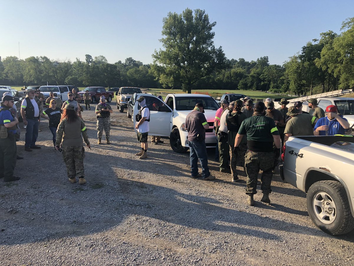 Good morning from Louisville, Kentucky.Today an all-black militia group called the “Not Fucking Around Coalition”  #NFAC is holding an armed rally for  #BreonnaTalyor, expected at noon.Conservative militias are already gathering to to counter it.I’ll be covering all day.