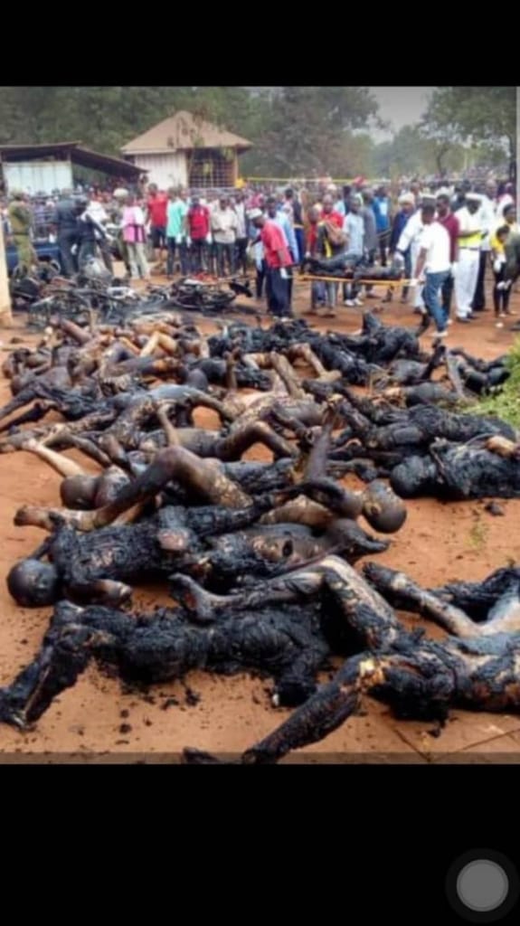MaziEmmaOgbonna's tweet photo. @realDonaldTrump @netanyahu @BorisJohnson @StateDept @UN @VP @AgnesCallamard @AngelaRayner @GOVUK we're nt an animal we're human beings like u ppl, hw can you keep mute while @MBuhari continue to kill #Christians &amp; #Jews in #Nigeria #ArrestBuhari nw

@MaziNnamdiKanu @Imamofpeace https://t.co/krBHGS0IZo