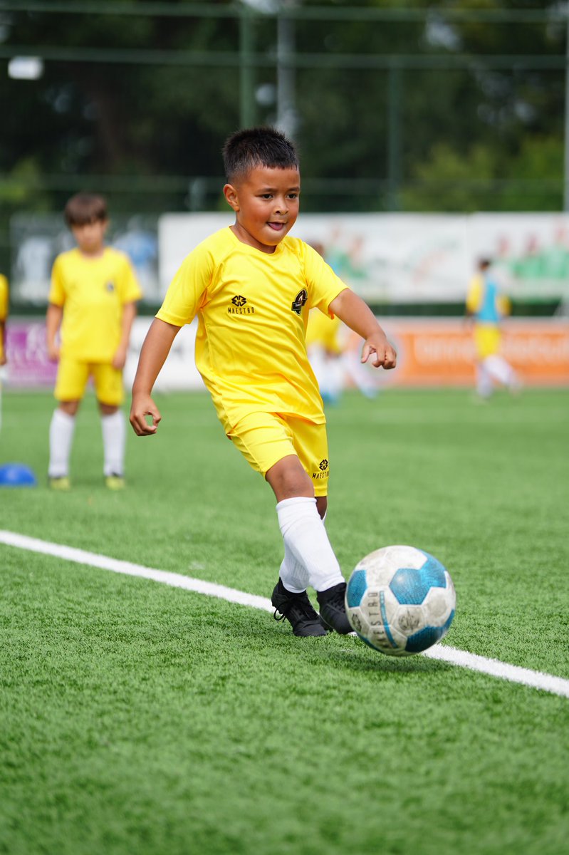 NNF_Sports's tweet photo. Ondanks de regen vermaken we ons meer dan prima op het #Summer #Camp #Rotterdam. In de tussentijd delen wij graag wat leuke #fotos van gisteren met jullie. Hiervan volgen uiteraard er nog veel. https://t.co/YwJwUBlQWh