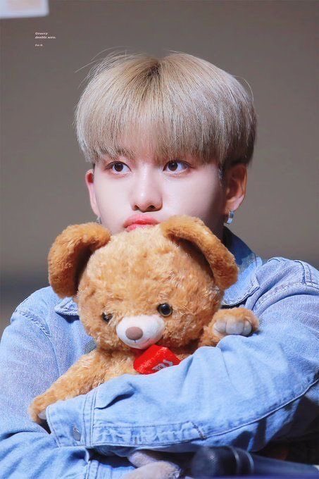 so here's a thread of jongho because yall don't want to acknowledge how beautiful and precious he is  #ATEEZ  