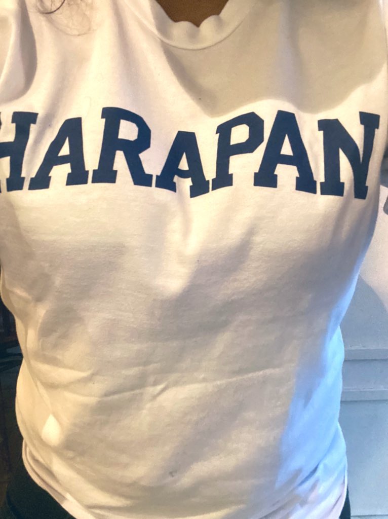 dharshinee_sk's tweet photo. So, I was wearing this tee when stumbled upon Abah kau in Huckleberry today, his expression summarises everything. 
.
PH 1 - Abah 0 https://t.co/x20VxIyCbq