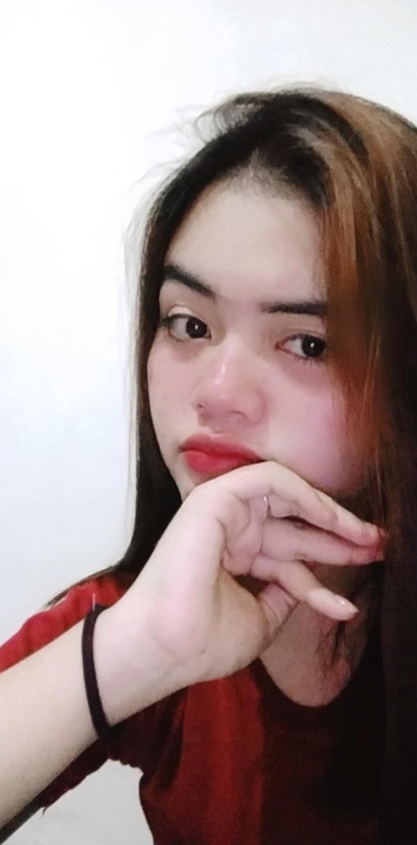 NAliandaaa's tweet photo. Malam mingguan online aja gimana?:( #Lovestory https://t.co/zNPr0xcDOE