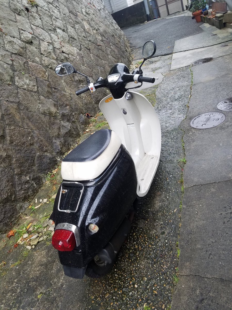 hama_factory's tweet photo. 激安3.3万円シリーズ！

ジョルノちゃん
アドレスちゃん

カワユスなぁー♪

無くなるのではやめに！
固定ツイート見てから
Ｄｍください。

バイク　売ります　買います　原付　小型　スクーター　ZX　ビックスクーター　マジェ　スカイウェイブ　マグザム　ワンツー　ZX　ライブディオ　ゼックス https://t.co/bWk3baGSNa