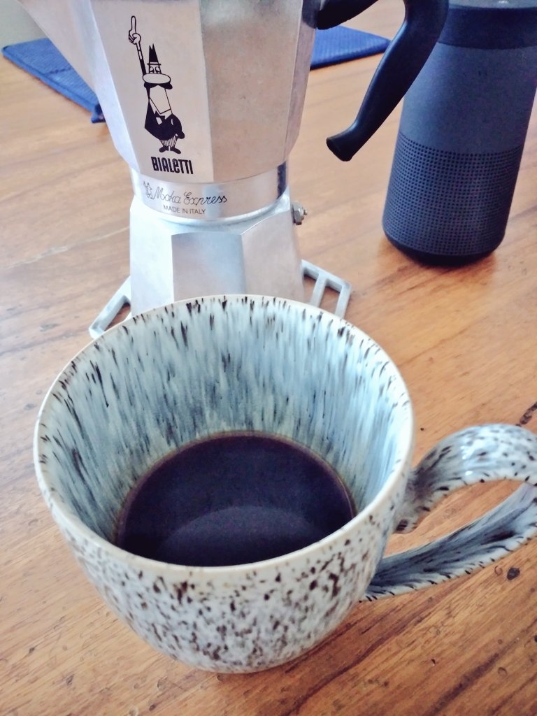 CoffeeAlab's tweet photo. My morning mates
#alabcoffee
#bialettimokapot
#boserevolve https://t.co/TROXbk6f8m