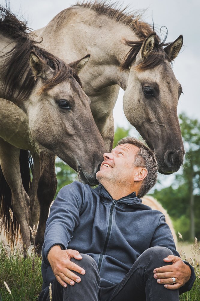 Paul Schäfer tweet media