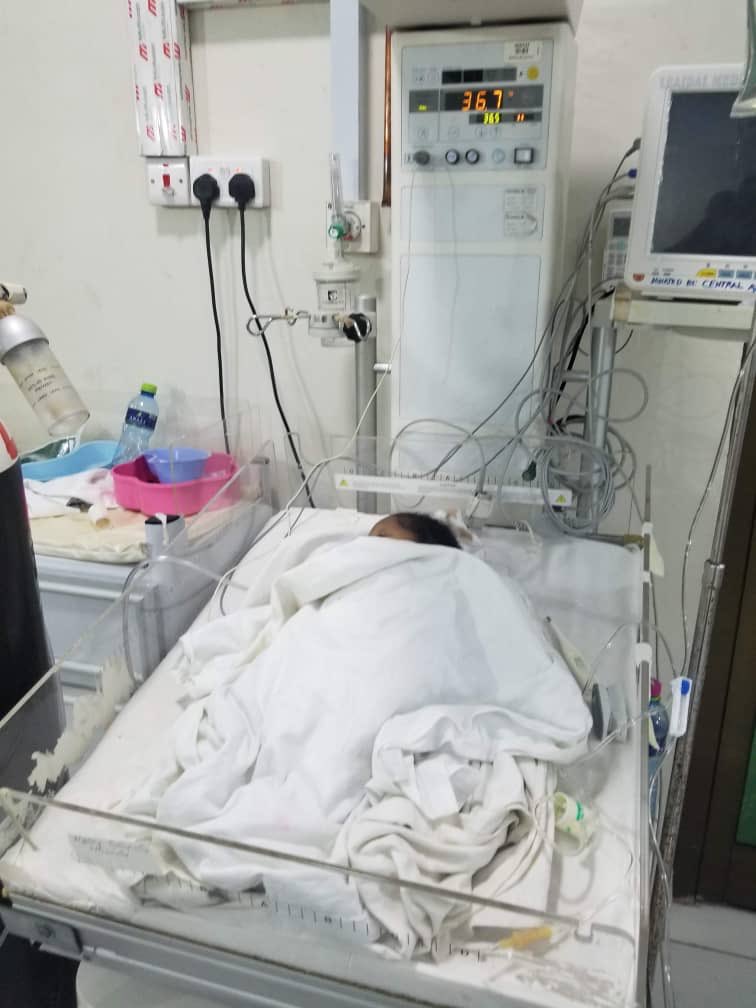 _KojoAgyemang's tweet image. This little baby girl has been diagnosed with a hole in heart condition and will need 44,500 Ghana cedis more ($7676) to undergo a surgery. Please retweet and help donate thank you.🙏❤️