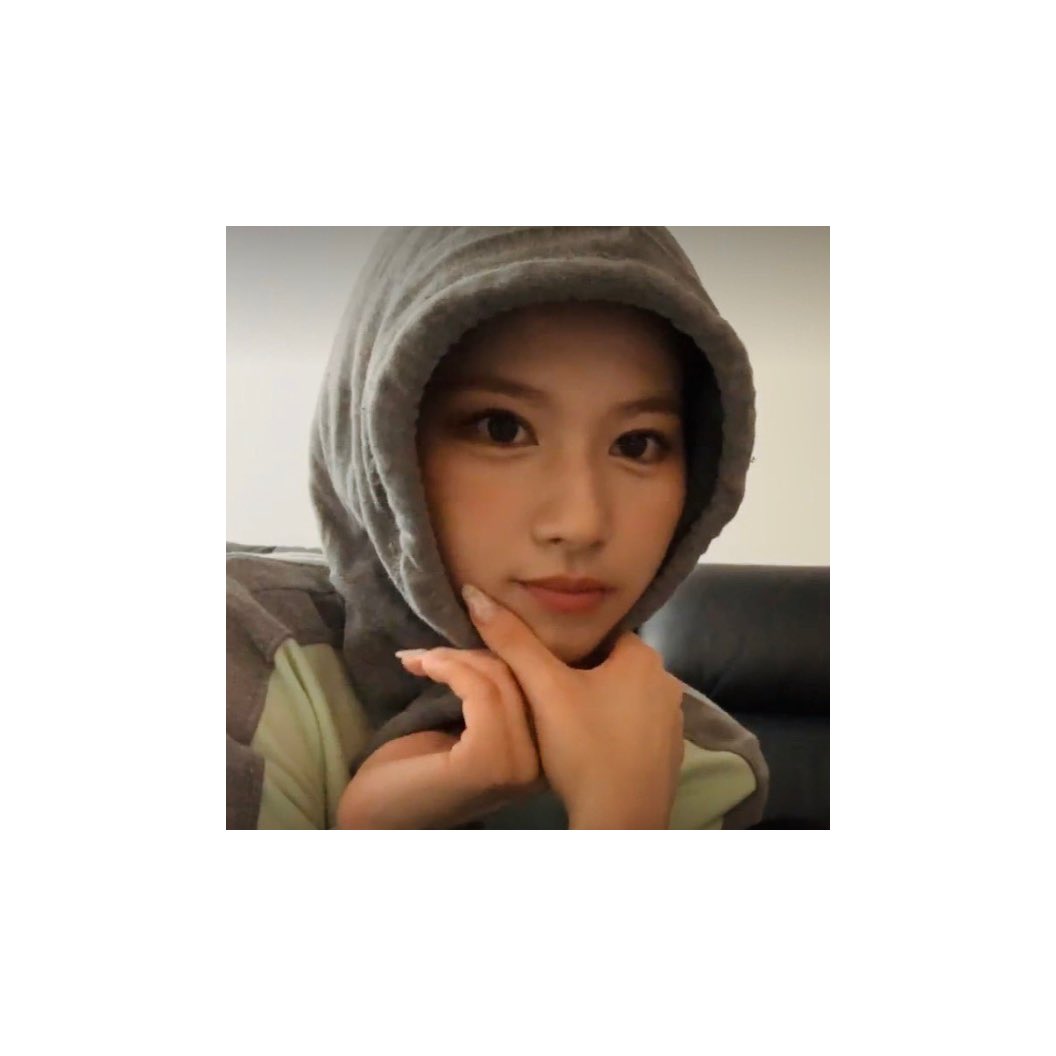 mtsn_bot's tweet photo. 200725 V LIVE ㅋㅋㅋㅋㅋㅋㅋㅋㅋ

HOLLISTER
MINT AND GREY HOODIE

#트와이스 #사나 #TWICE #SANA #サナ https://t.co/wjIQh1DBWS