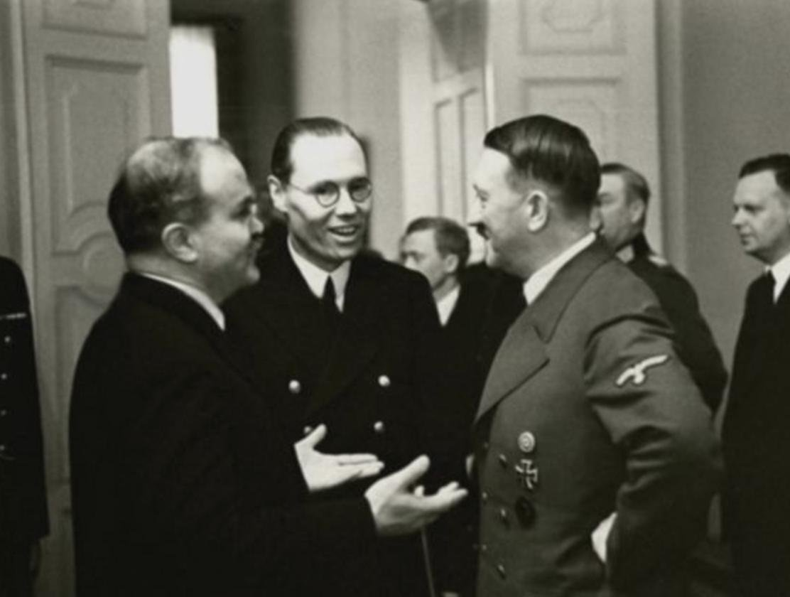 Запись переговоров немецких. Молотов в Берлине 1940. Встреча Молотова и Гитлера в 1940 году.