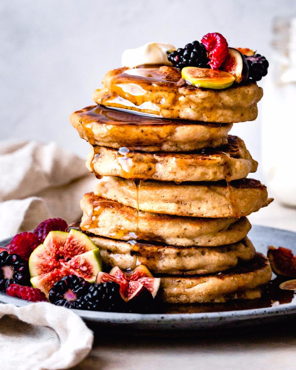 So...this is pretty much a dream #breakfast. A giant pile of #glutenfree #pancakes, topped with loads of fresh fruit, and drizzled with a liberal amount of real Maple syrup. <a href="/AlannaTT/">The Bojon Gourmet</a>, any chance you deliver? 

Get Alanna’s recipe: bojongourmet.com/gluten-free-pa…
<a href="/cagrownofficial/">CA GROWN</a>