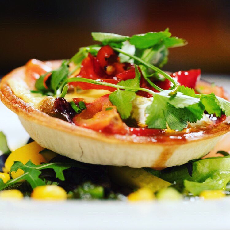 murphy_hotel's tweet photo. Take a break from the kitchen this weekend,Sunday Lunch served from 12:15pm..
Pre-Booking advised 
Call 071 91 85598 
#MurphysHotel https://t.co/YNCbr1siD1