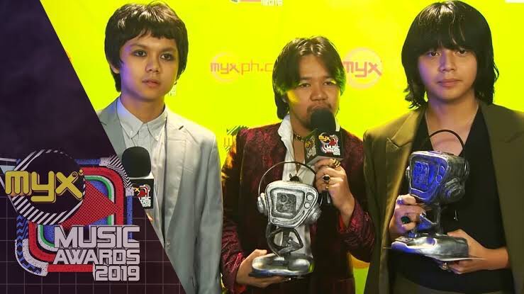 loveuivofspades tweet picture