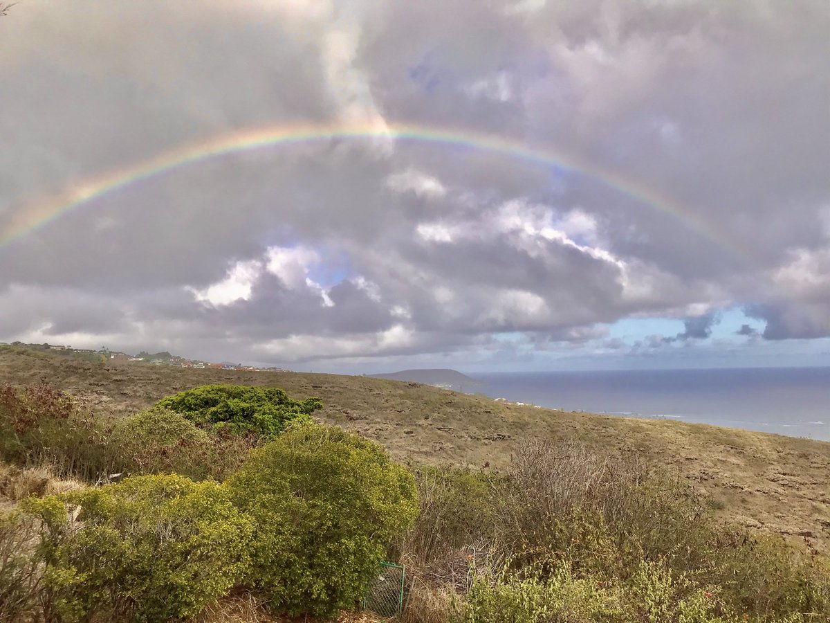 AnneMurata's tweet photo. The rainbow before the storm tonight. As Hurricane Douglas heads our way, Hawaii. Photographed up at Waialae Nui Ridge. #ThinkCalmThoughts https://t.co/tQp4y2MhFp
