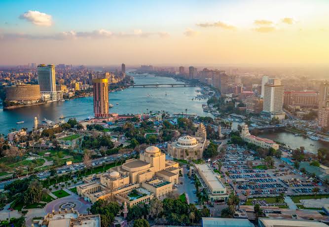  #Egypt is building new Singapore as its newest capital.Thread: (Updated) For more than 1050 years  #Cairo has served as Egypt's capital.But since 2016 a brand-new city has been constructing to serve as the new one. The New Administrative Capital (NAC) is its name.