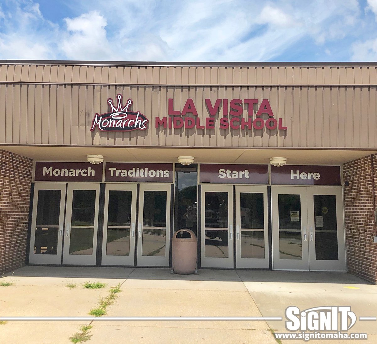 OmahaSignIT's tweet image. New window and building lettering for La Vista Middle School! We love the way this turned out 😎 #SignITDoesIT #customlettering #windowlettering