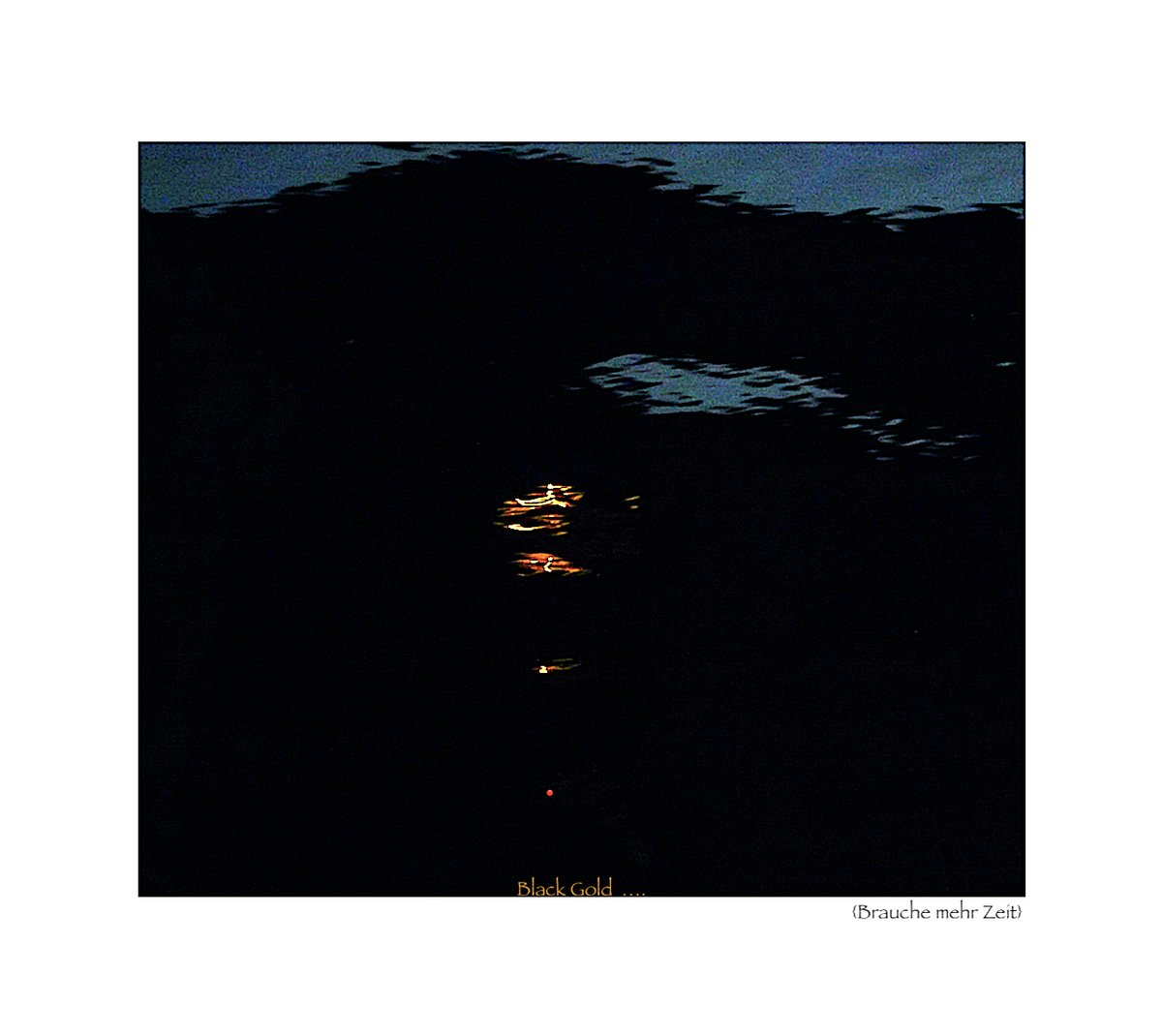 UnbesetztSynth's tweet photo. Brauche mehr Zeit {Black Gold} #LondonFields #Sæternesdæg #PaddedCell #leer #Glashaube
#SlowUndulations @drunkenpoet92 @TinSoldiere @haysfizz @VeryRecords ::🌓! https://t.co/Cjw17mITMF