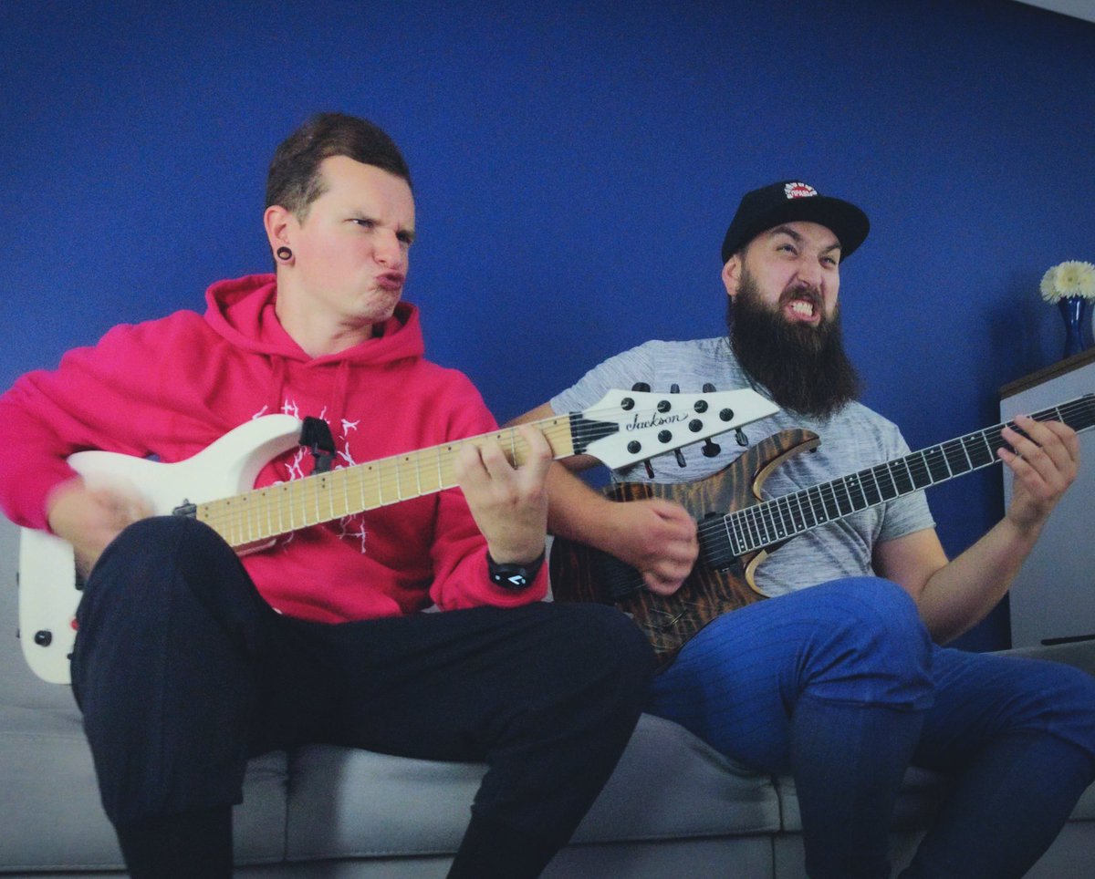 We've finally managed to meet, sit our asses down and embrace the CHUG-CHUG. 🎸🤘