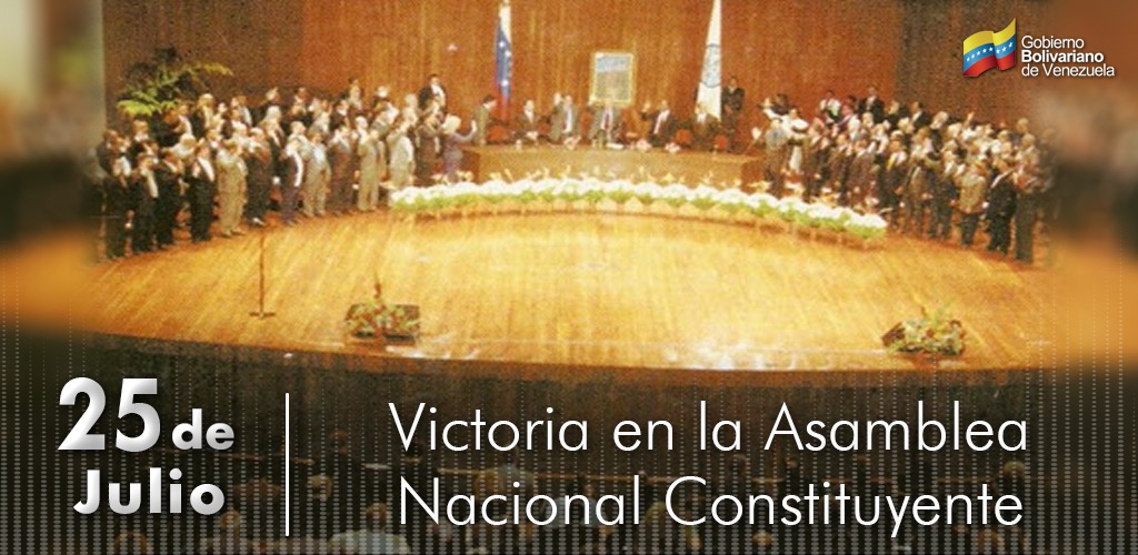 ViceVenezuela's tweet photo. #Enfemérides || Hoy se cumplen 21 años de la Victoria en la Asamblea Nacional Constituyente, un logro contundente para sentar las bases en la construcción de una nueva democracia participativa y protagónica, liderada por el Comandante Hugo Chávez. https://t.co/IckX9EDEPg