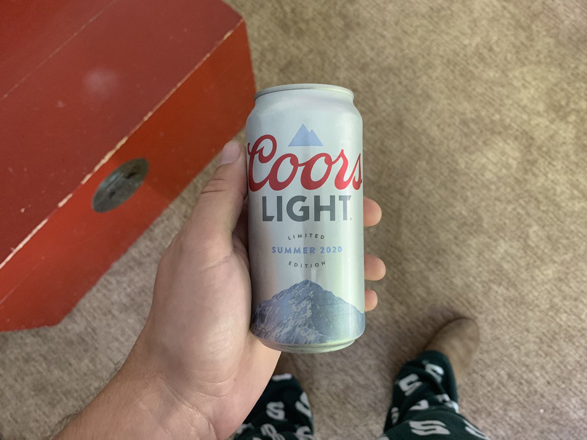 TheComicBurrito's tweet image. It’s never too early for a silver bullet. #pantscheck